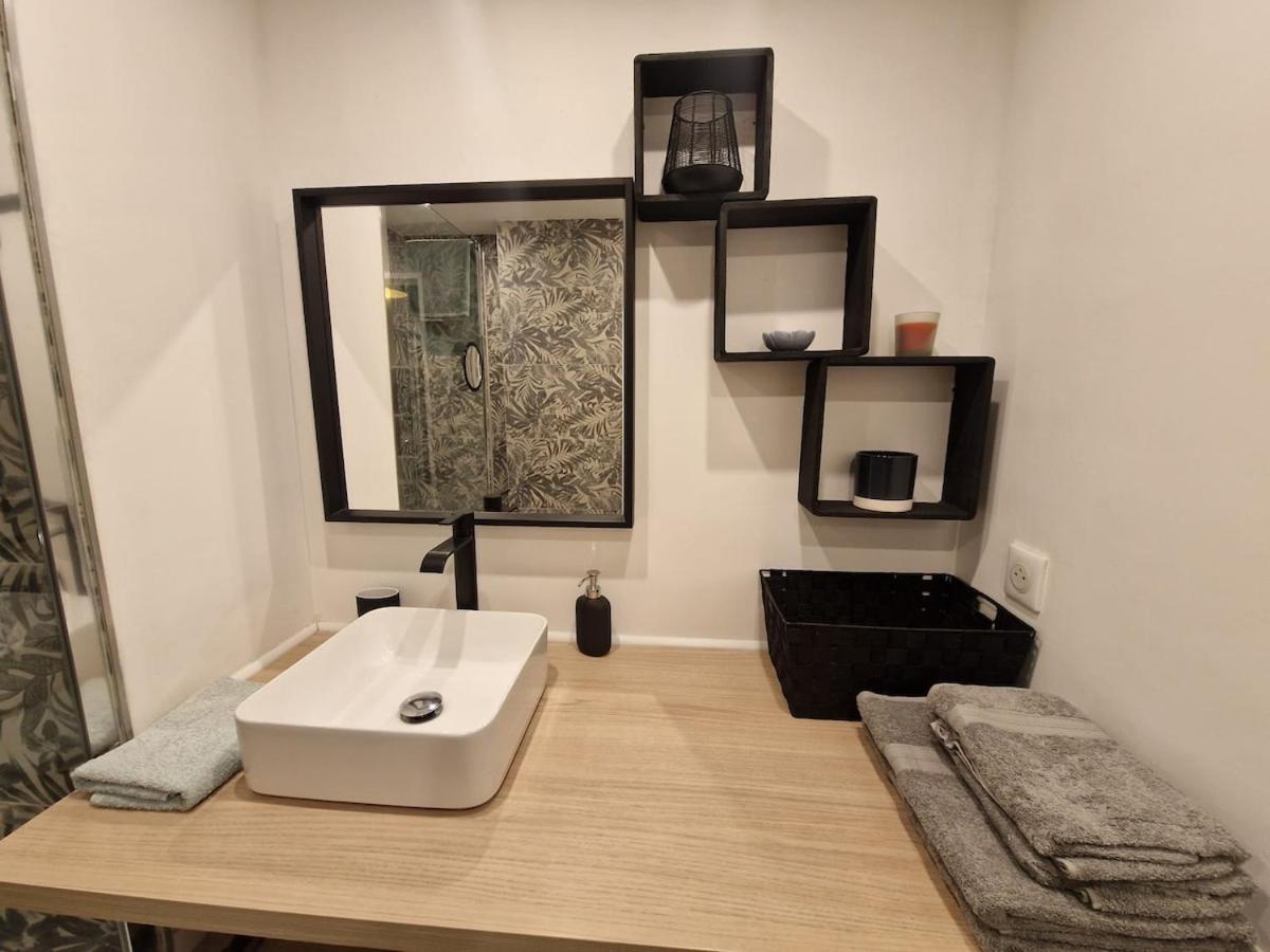 Chez Stella - Proche Apartment